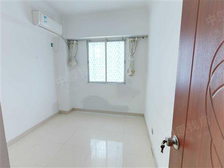 新安湖商业城新鹏苑-次卧