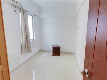 新安湖商业城新鹏苑-次卧