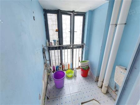 潜龙曼海宁花园（南区）-卫生间