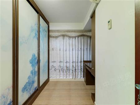 深业东城上邸-次卧