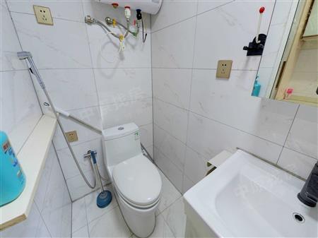 龙光玖云著大楼-卫生间