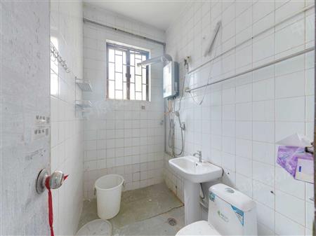 鹏莲花园-卫生间