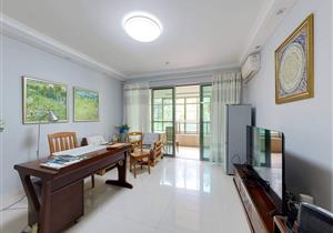 精装修大四房，电梯小高层正南向采光好，满两年税少，近地铁站