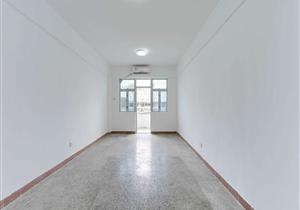 南山一房出售，看房方便有钥匙，红本在手，欢迎来电咨询