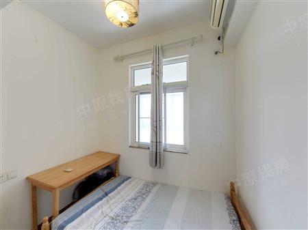 丰泽湖山庄-次卧