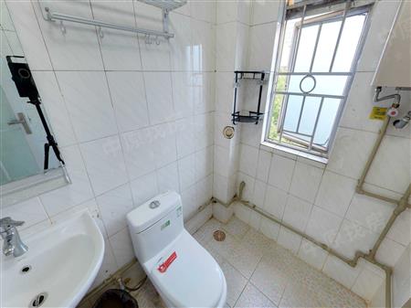 莲城花园-卫生间