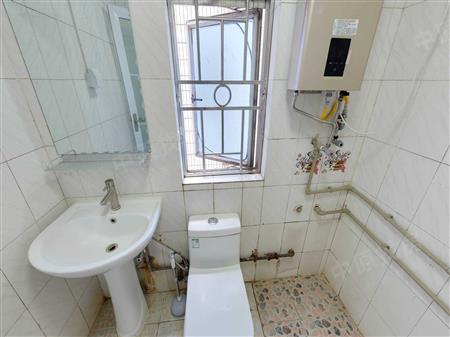 莲城花园-卫生间