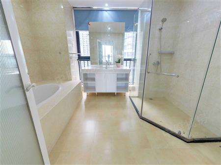 半岛城邦花园一期-卫生间