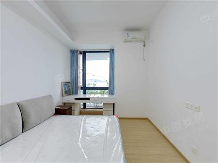 半岛城邦花园一期-次卧