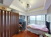 德润荣君府-主卧