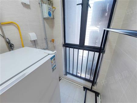 英郡年华花园（三期）-阳台