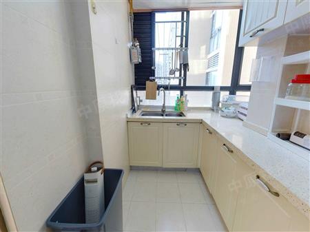 花语岸花园-厨房