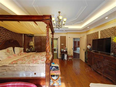 倚山花园（一期）-主卧