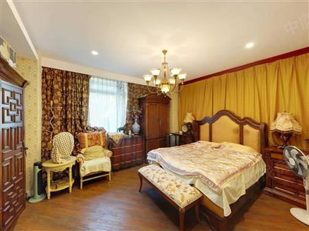 倚山花园（一期）-次卧