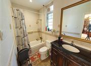 倚山花园（一期）-卫生间