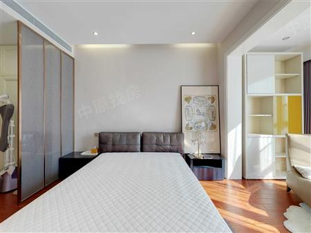 阳光海滨花园-主卧