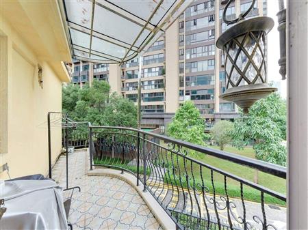 倚山花园（一期）-阳台