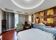 倚山花园（一期）-主卧