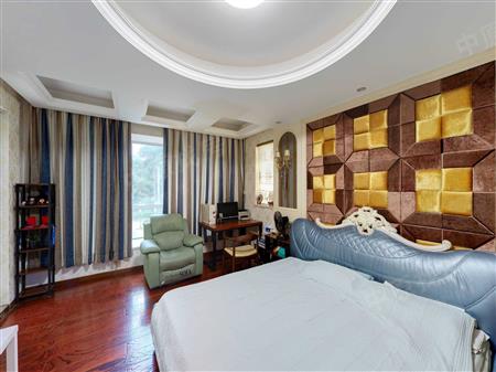 倚山花园（一期）-主卧