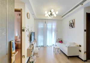 万科云城六期位置安静地铁口看房方便