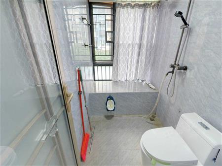 观山盛苑-卫生间