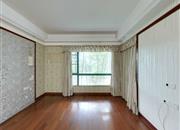 香域中央花园-主卧