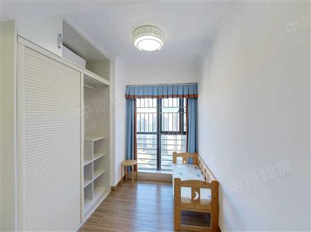 来座山（慢城四期）-次卧