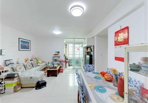 地铁口，书包房，自住保养好，红本在手