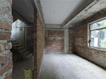 金众云山栖-次卧