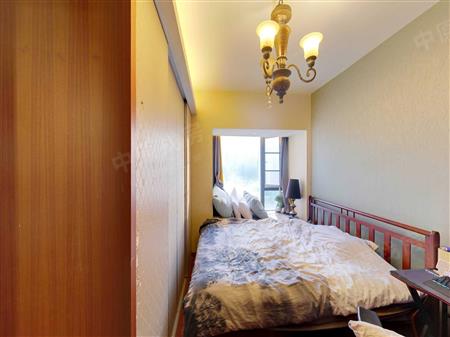 星河丹堤花园-次卧