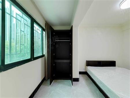 新港鸿花园-阳台