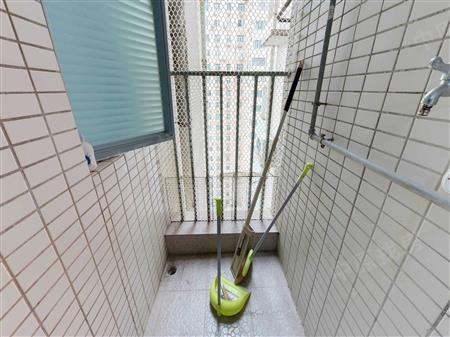 现代城华庭-阳台