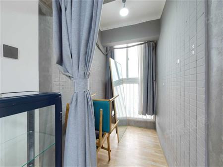 现代城华庭-阳台