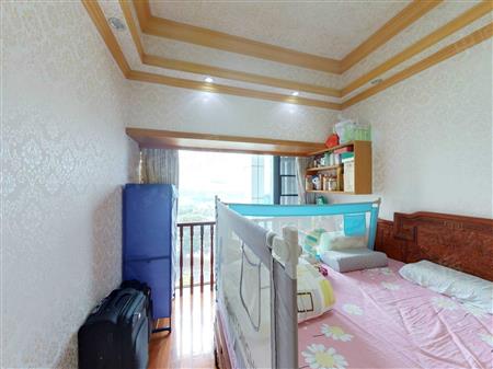 浪琴半岛花园-次卧