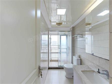 宝能华府-卫生间