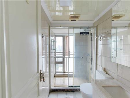 宝能华府-卫生间