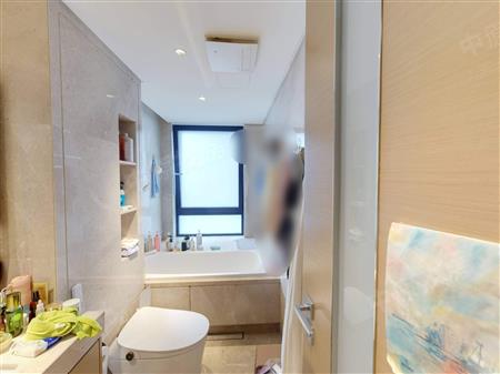 半岛城邦花园三期-卫生间