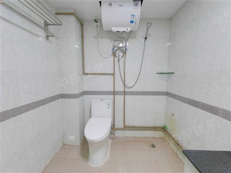 港莲一村-卫生间