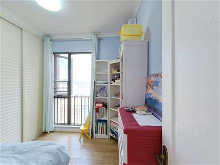 流塘阳光花园-次卧