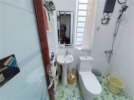 嘉华花园东区-卫生间