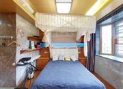 新港鸿花园-主卧