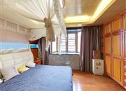 新港鸿花园-主卧