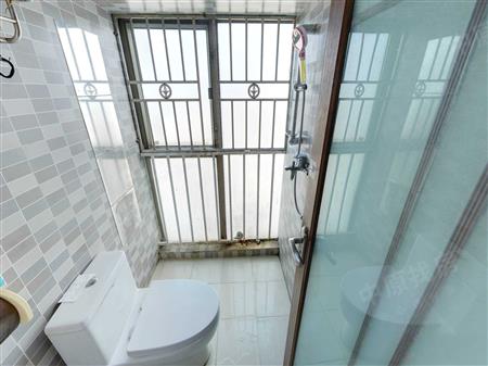 鸿隆广场-卫生间