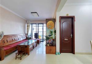 龙外一路之隔好房：精装东南向三房，双阳台，高使用率，急售