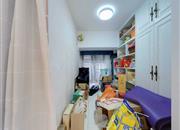 蓝郡西堤花园-次卧