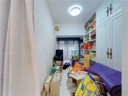 蓝郡西堤花园-次卧