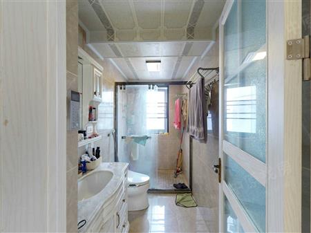 蓝郡西堤花园-卫生间