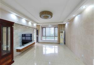 金泓凯旋城花园.地铁1号线新安站旁。户型方正实用.住家舒适