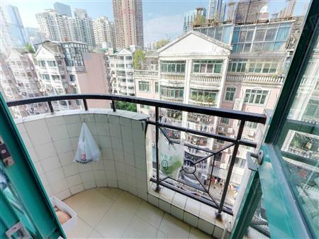 新港鸿花园-阳台