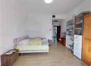 新港鸿花园-主卧